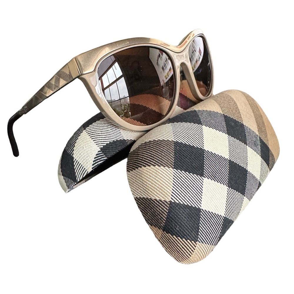 Burberry Semi-Transparent Tortoise Gold and Tan Sunglass Shades w/ Hard Case